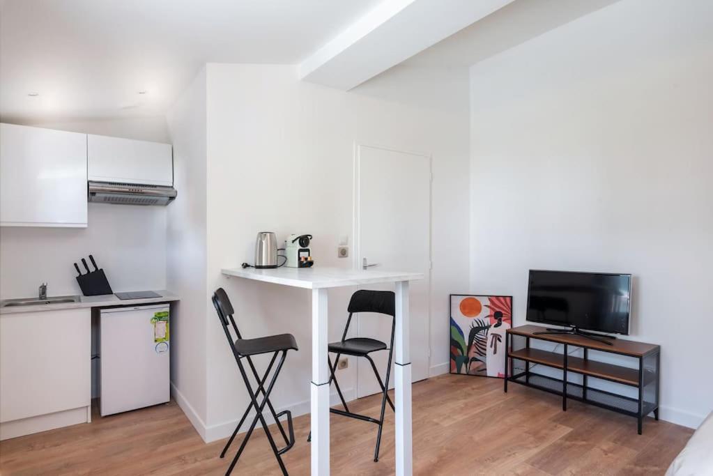 Appartement Lumignons Lyonnais - Doua à Villeurbanne Extérieur photo
