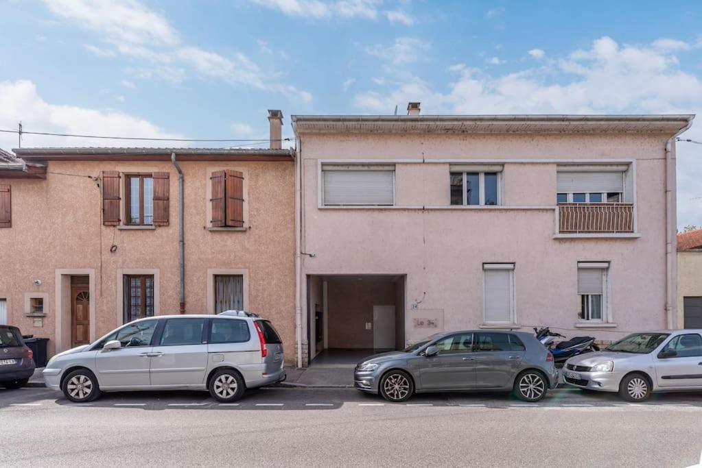 Appartement Lumignons Lyonnais - Doua à Villeurbanne Extérieur photo