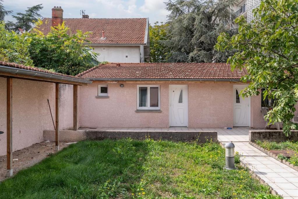 Appartement Lumignons Lyonnais - Doua à Villeurbanne Extérieur photo